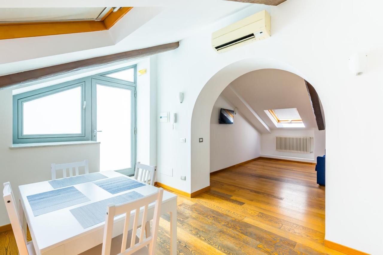 Attico Al Duomo By Napoliapartments Экстерьер фото