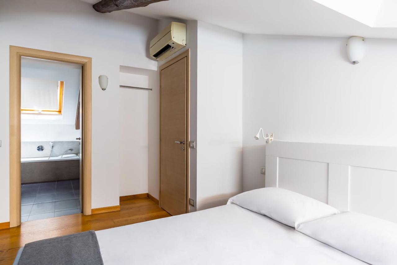 Attico Al Duomo By Napoliapartments Экстерьер фото