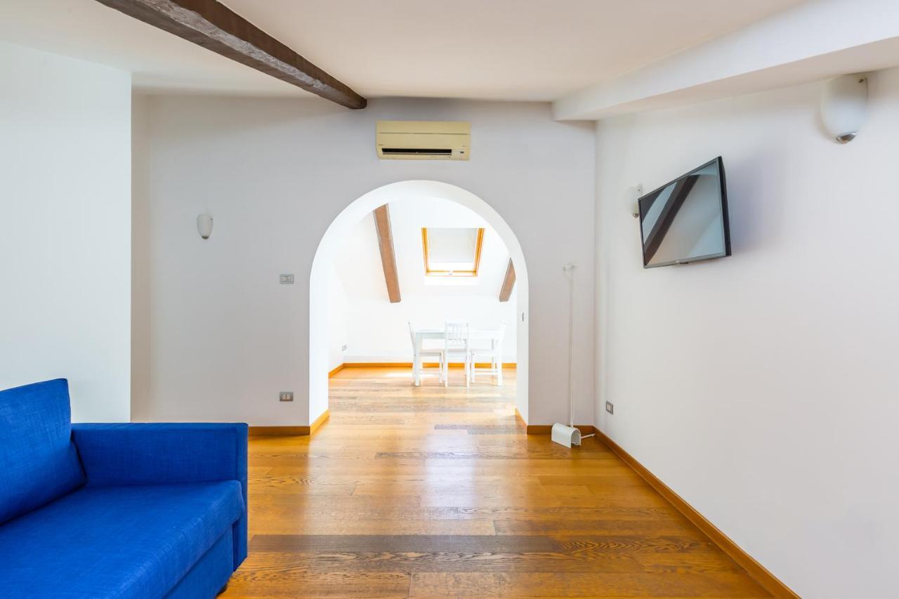 Attico Al Duomo By Napoliapartments Экстерьер фото